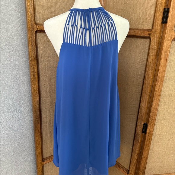 Lulu’s cute little mini dress - Picture 3 of 5